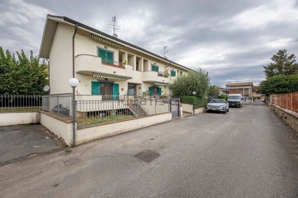 appartamento in vendita a Roma in zona Finocchio