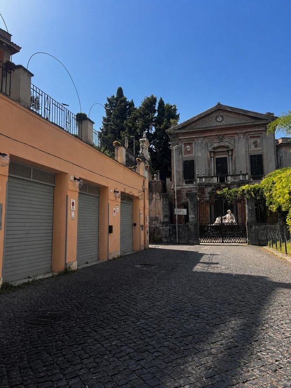 box auto in vendita a Roma in zona Salario