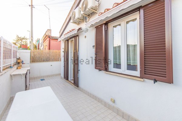 casa indipendente in vendita a Roma in zona Tuscolano