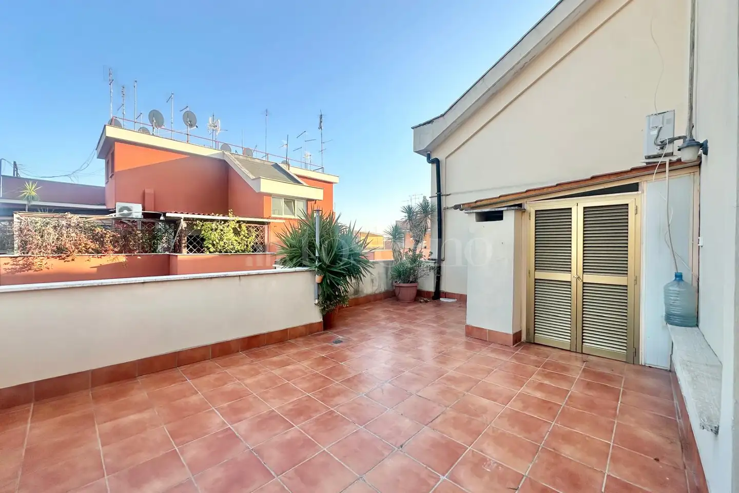 appartamento in vendita a Roma in zona Appio Claudio