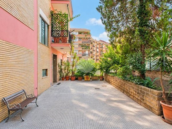 appartamento in vendita a Roma in zona Gianicolense
