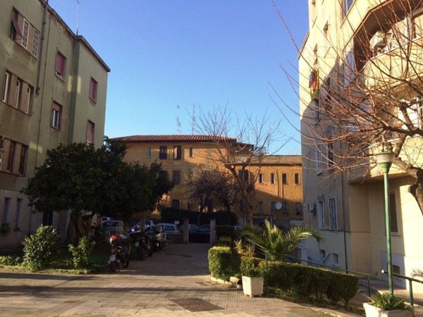 appartamento in vendita a Roma in zona Ostiense