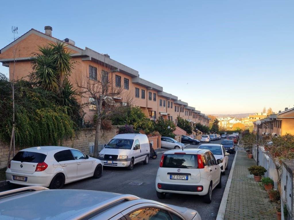 casa indipendente in vendita a Roma in zona Olgiata