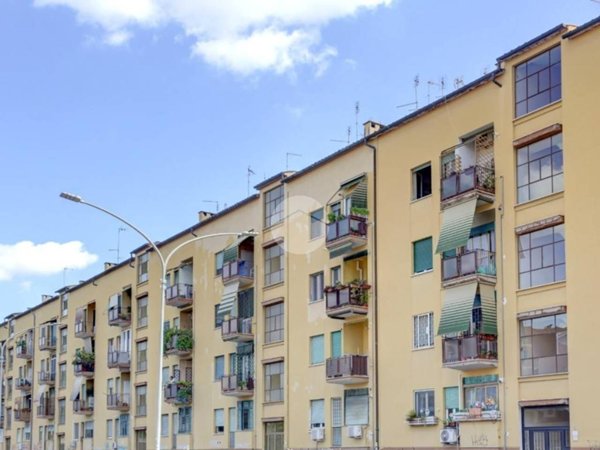 appartamento in vendita a Roma in zona Ostiense