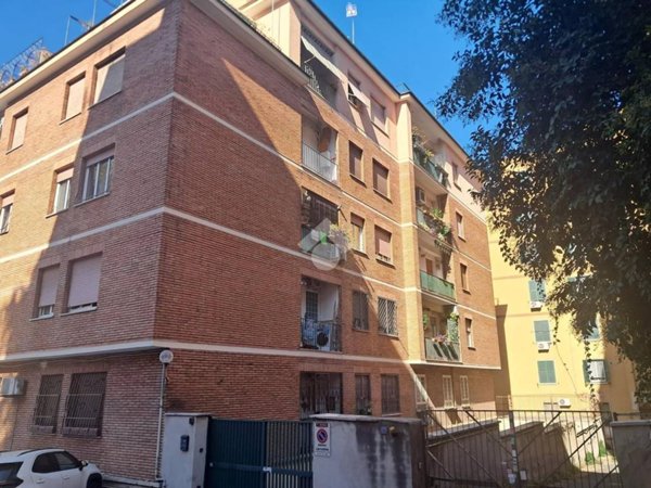 appartamento in vendita a Roma in zona Ostiense