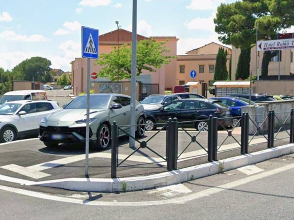 ufficio in vendita a Roma in zona Ponte Mammolo