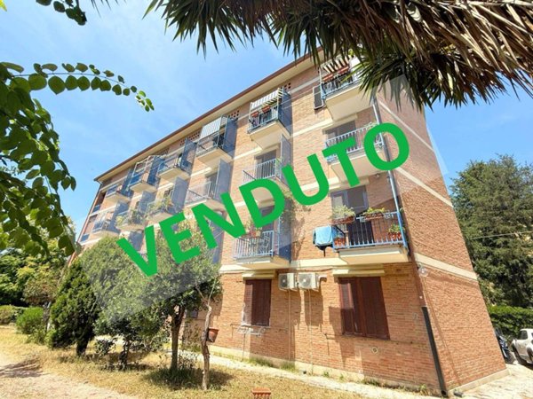 appartamento in vendita a Roma in zona Ostiense