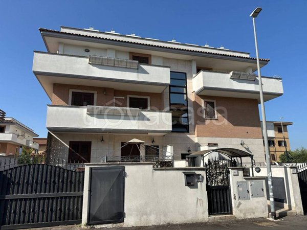 appartamento in vendita a Roma in zona Ottavia