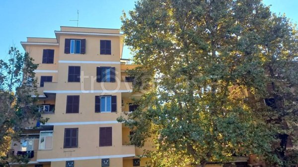 appartamento in vendita a Roma in zona Ostia