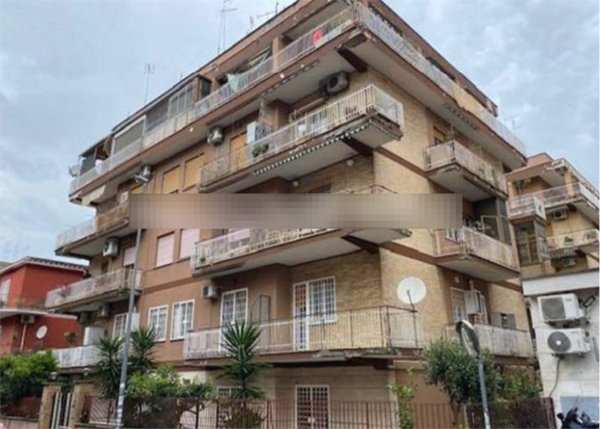 appartamento in vendita a Roma in zona Primavalle
