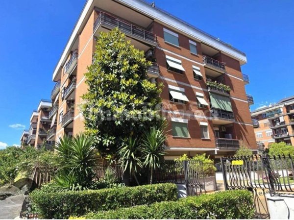 appartamento in vendita a Roma in zona Appio Claudio