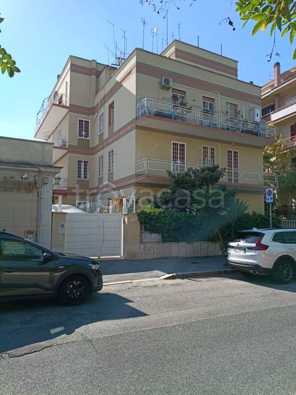 appartamento in vendita a Roma in zona Ostia