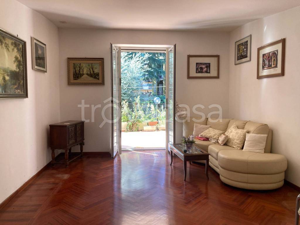 appartamento in vendita a Roma