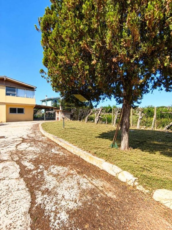 casa indipendente in vendita a Roma in zona Tragliatella