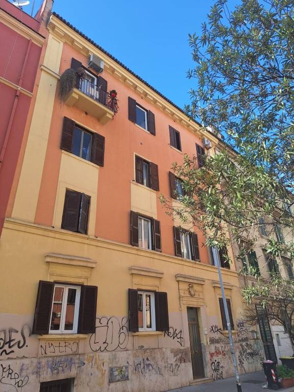appartamento in vendita a Roma in zona Prenestino-Labicano