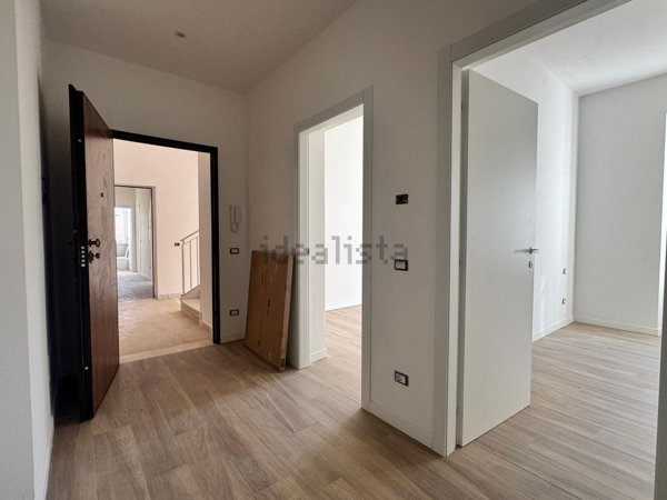appartamento in vendita a Roma in zona Appio Pignatelli