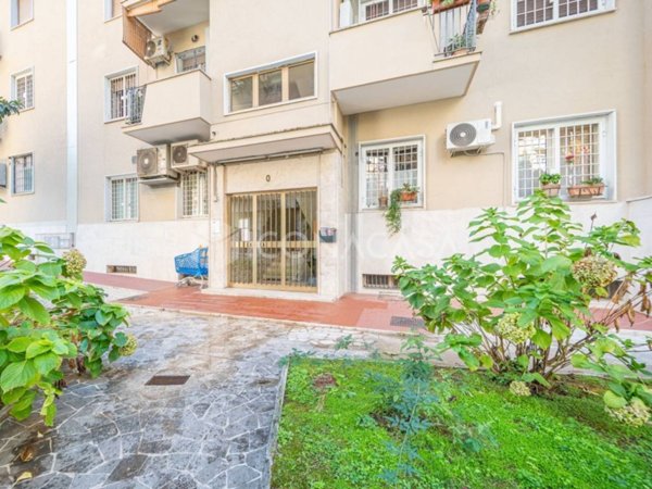 appartamento in vendita a Roma in zona Don Bosco