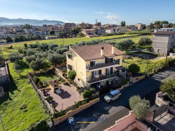 appartamento in vendita a Roma in zona Borghesiana