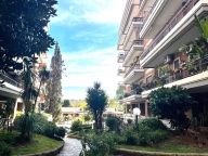 appartamento in vendita a Roma in zona EUR