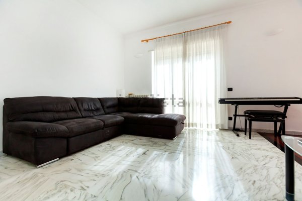 appartamento in vendita a Roma in zona Appio Claudio