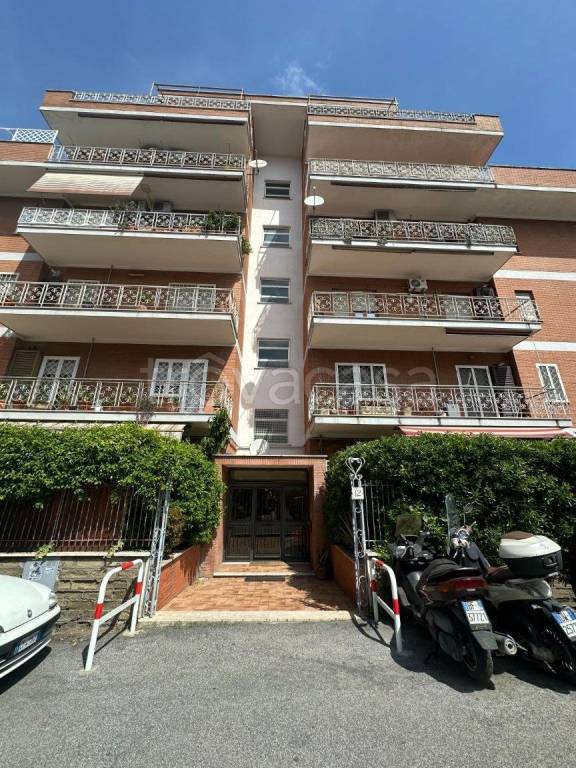 appartamento in vendita a Roma in zona Casalotti