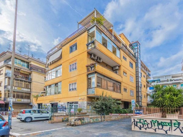 appartamento in vendita a Roma in zona Prenestino-Centocelle