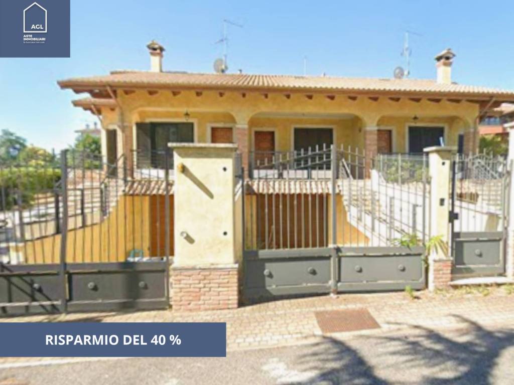 appartamento in vendita a Roma in zona Case Rosse