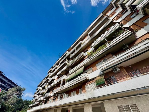 appartamento in vendita a Roma in zona Ponte Mammolo