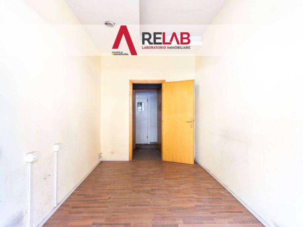 locale commerciale in vendita a Roma in zona Ostia
