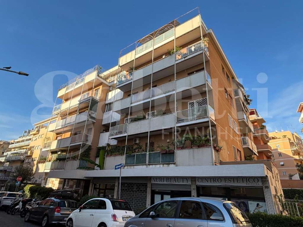 appartamento in vendita a Roma