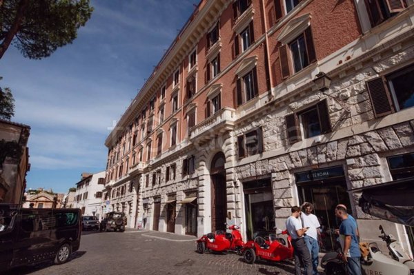 appartamento in vendita a Roma in zona Rione Monti/Campitelli