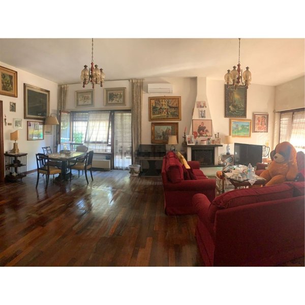 casa indipendente in vendita a Roma in zona Pinciano
