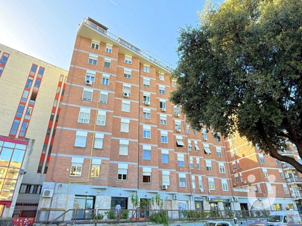 appartamento in vendita a Roma in zona Ostiense