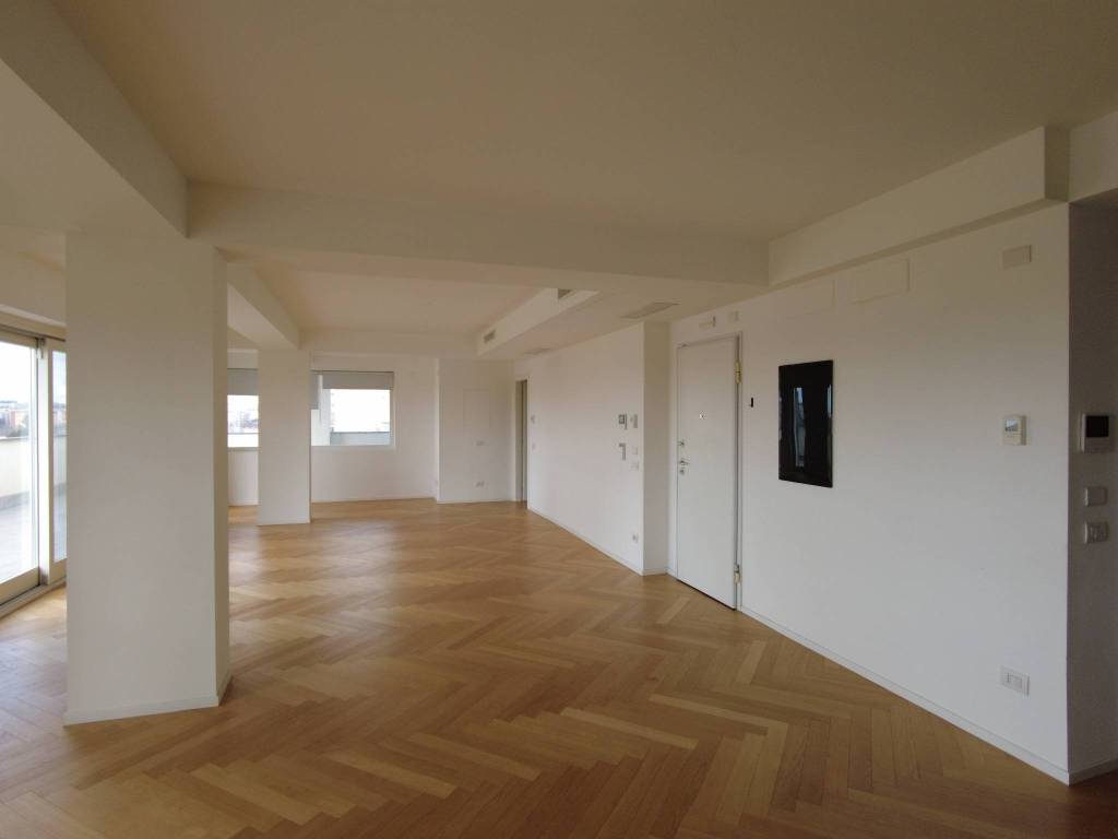appartamento in vendita a Roma in zona Ostiense