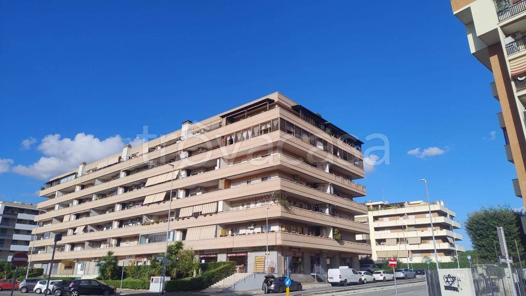 appartamento in vendita a Roma in zona Ponte di Nona