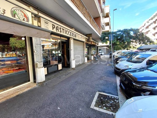 locale commerciale in vendita a Roma in zona Ostia