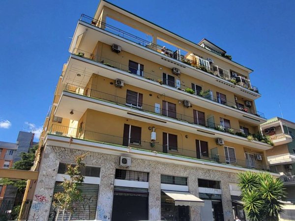 appartamento in vendita a Roma in zona Ostiense