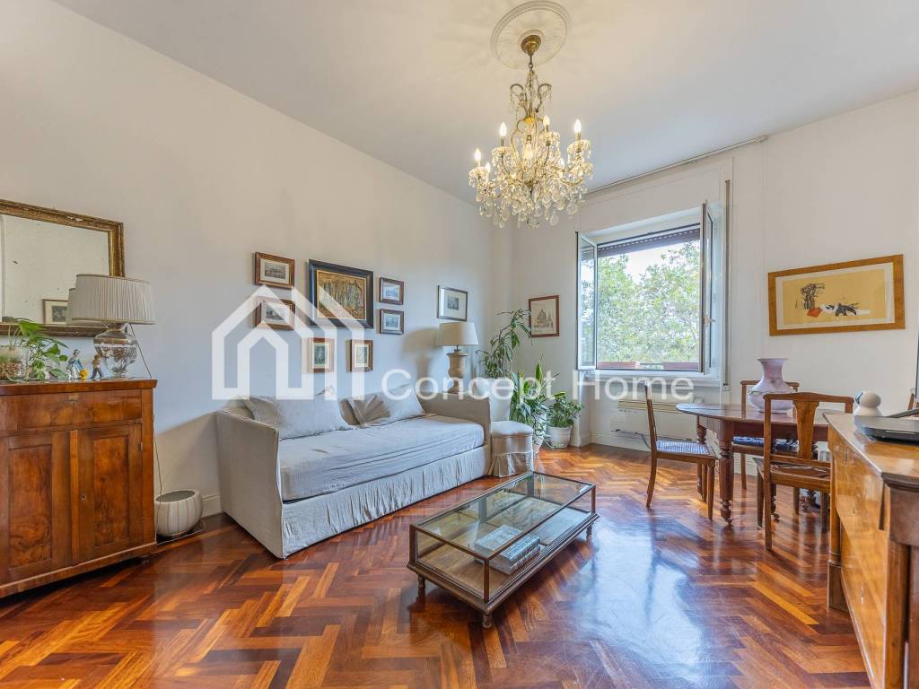 appartamento in vendita a Roma in zona Ostiense
