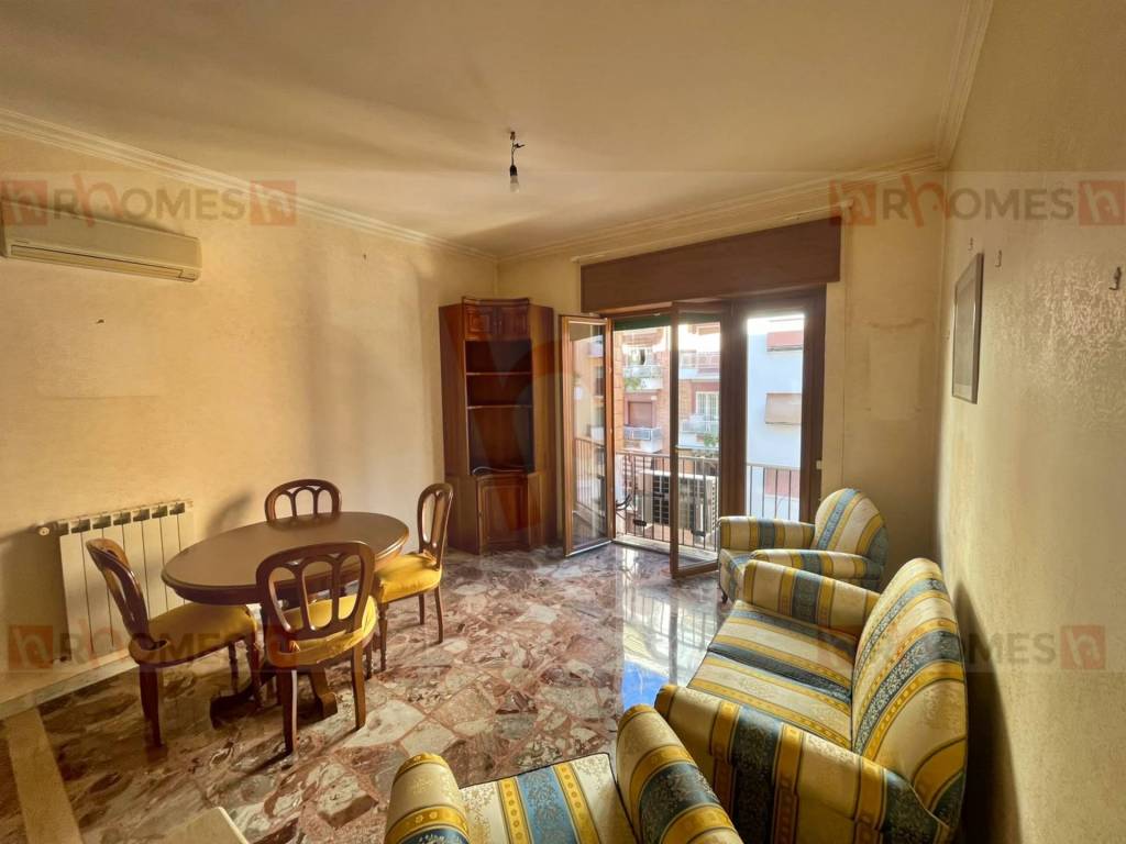 appartamento in vendita a Roma in zona Appio Claudio
