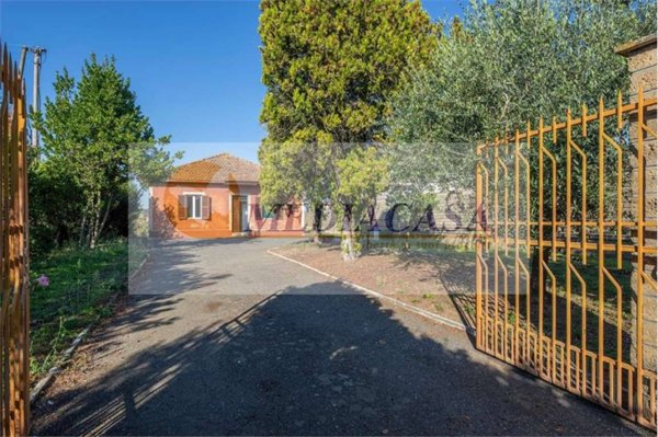 casa indipendente in vendita a Roma in zona Tor di Quinto
