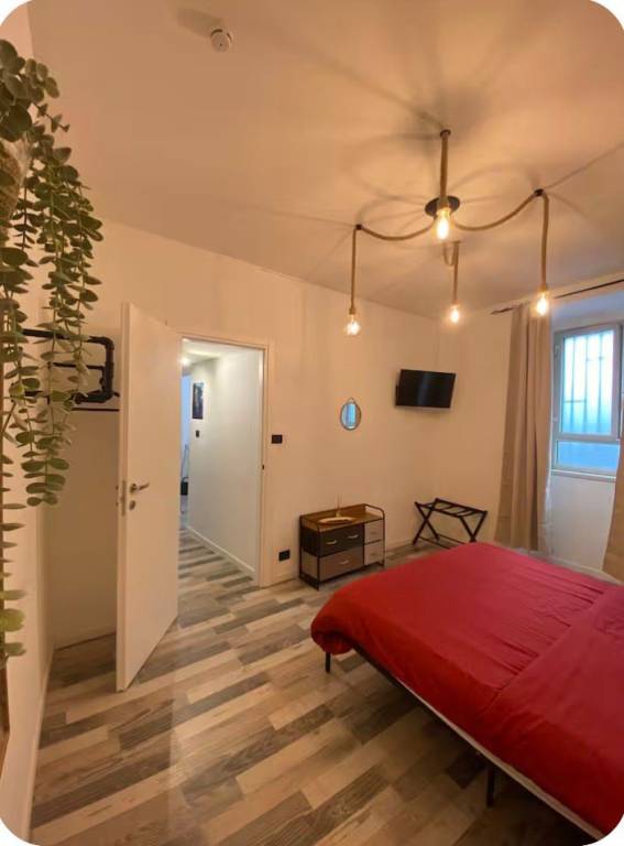 appartamento in vendita a Roma in zona Appio Latino
