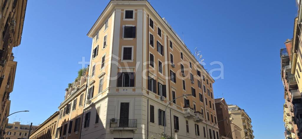 appartamento in vendita a Roma in zona Ostiense