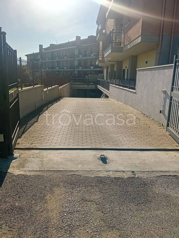 locale commerciale in vendita a Roma