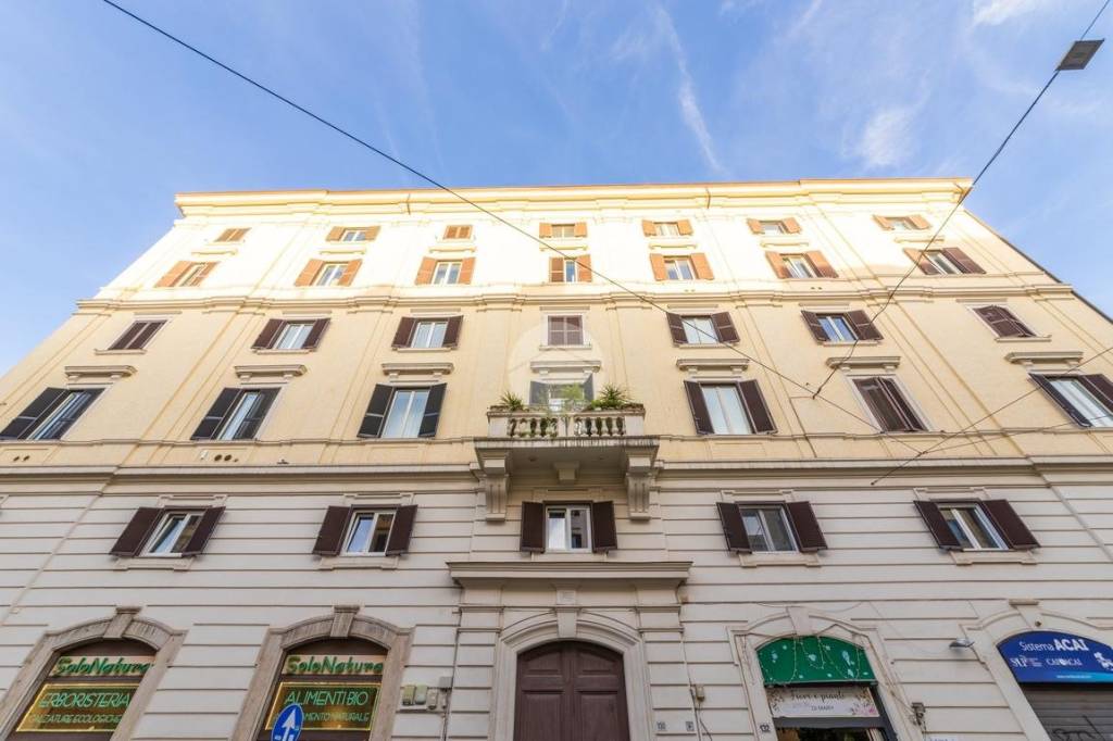 appartamento in vendita a Roma in zona Esquilino