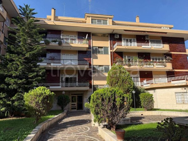 appartamento in vendita a Roma in zona Spinaceto