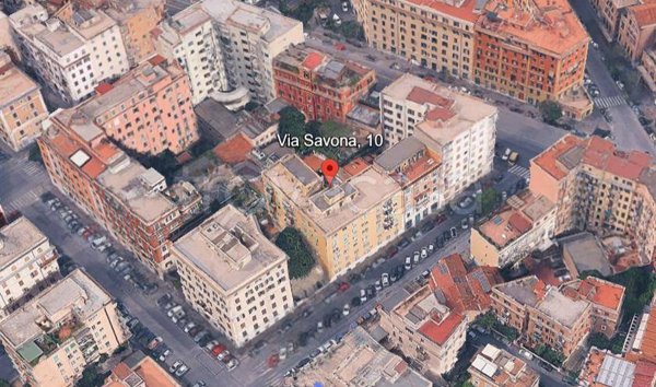 appartamento in vendita a Roma in zona Tuscolano