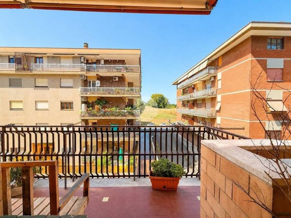appartamento in vendita a Roma in zona Appio Latino