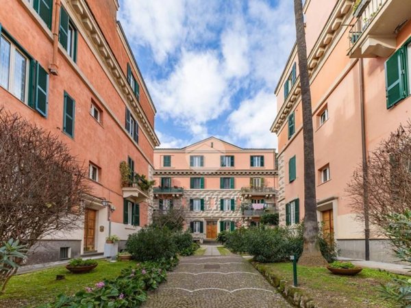 appartamento in vendita a Roma in zona Gianicolense