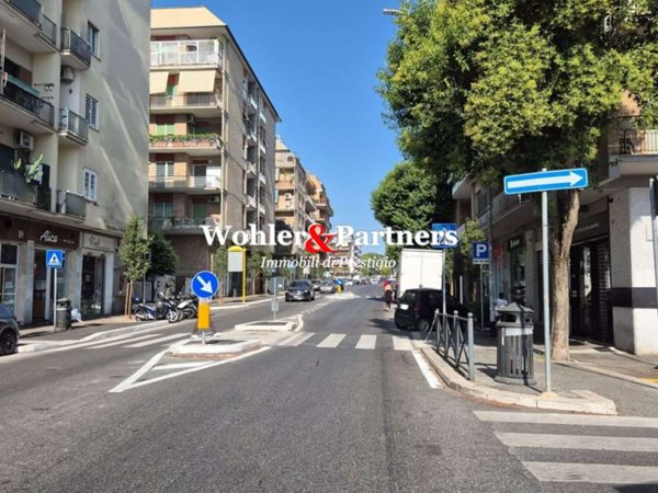 appartamento in vendita a Roma in zona Tor di Quinto