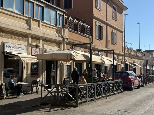 appartamento in vendita a Roma in zona Ostia